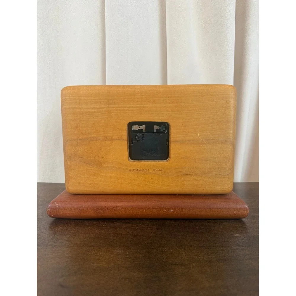 Hand Carved‎ Solid Wood Mid Century Modern Style Mantle Clock 9
